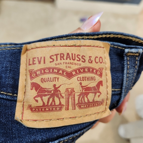 Levi's - Picture 5 of 5